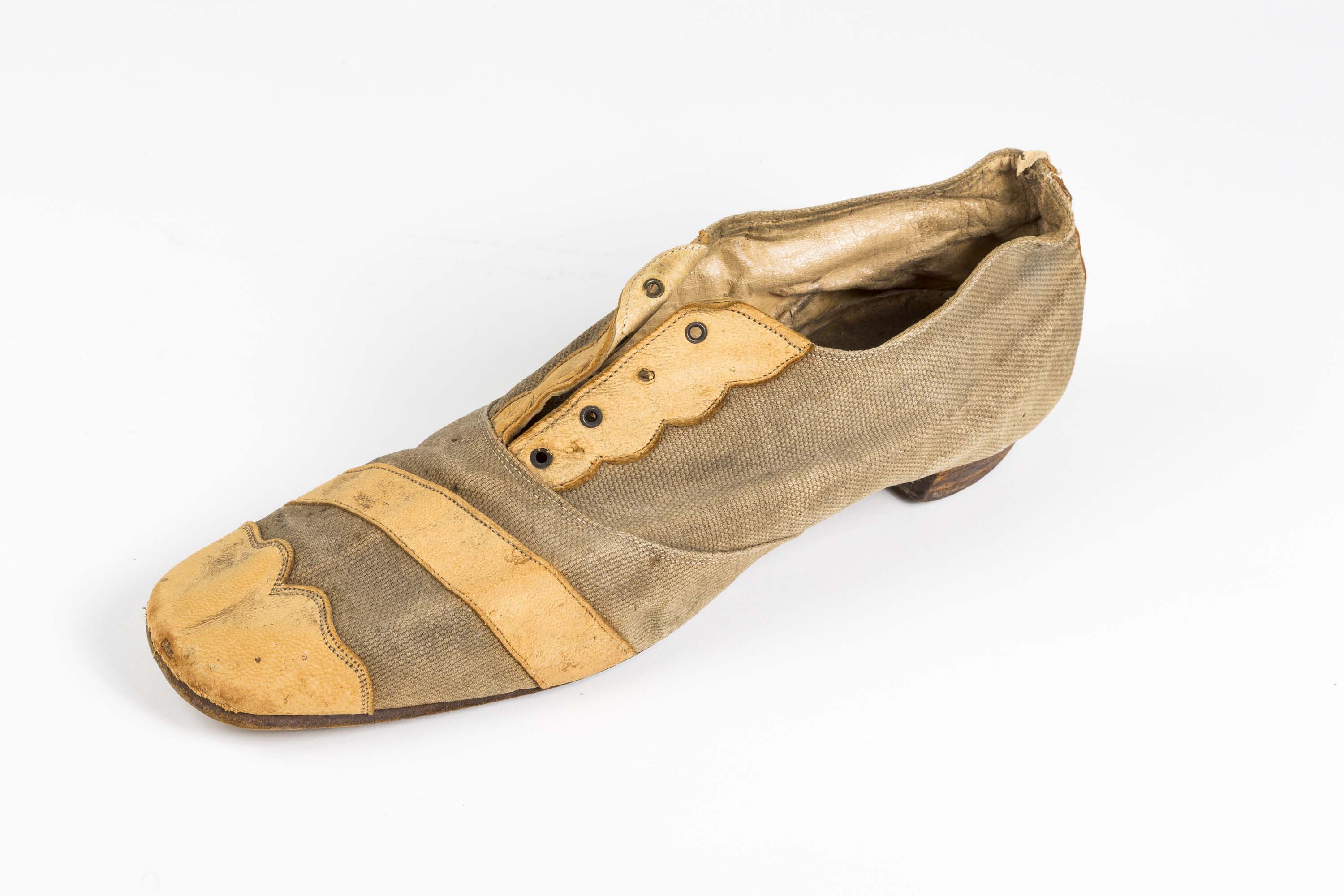 Fencing Shoe – Orleans House Gallery